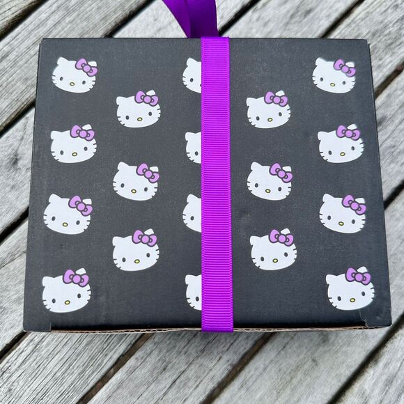 Blue Sky Hello Kitty & Friends Halloween Skull & Pumpkin Salt & Pepper Set 2024 - Picture 11 of 12